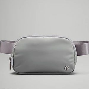 ☀️Lululemon Everywhere Belt Bag Silver Drop Brand New with Tag NWT